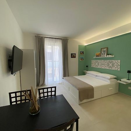 Le Buguse Suite Apartment Lecce Bagian luar foto