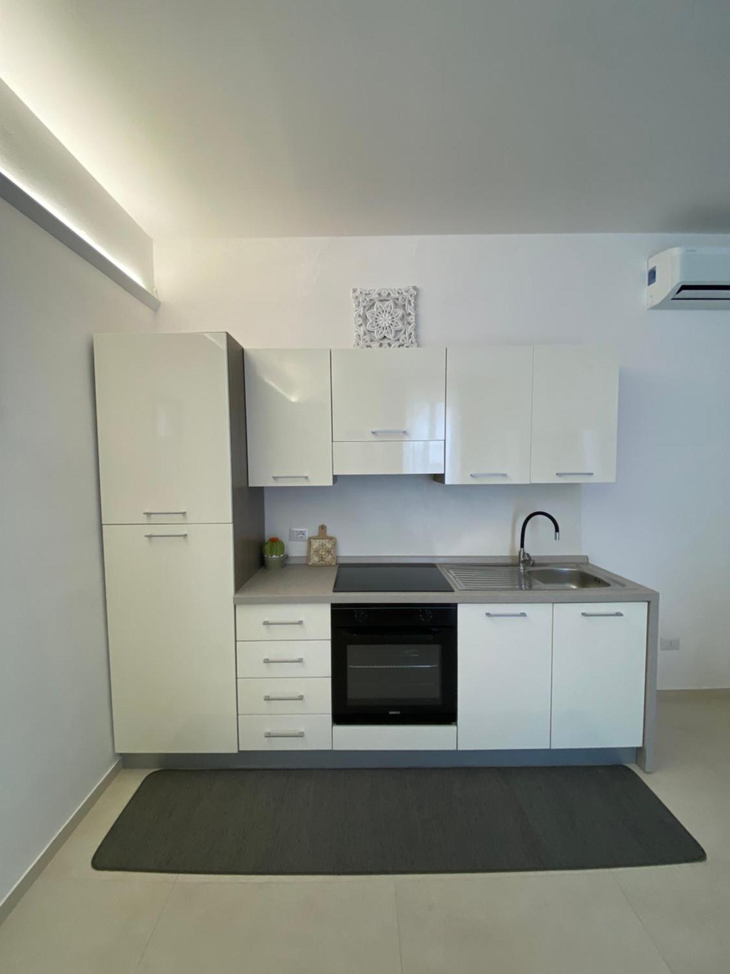 Le Buguse Suite Apartment Lecce Bagian luar foto