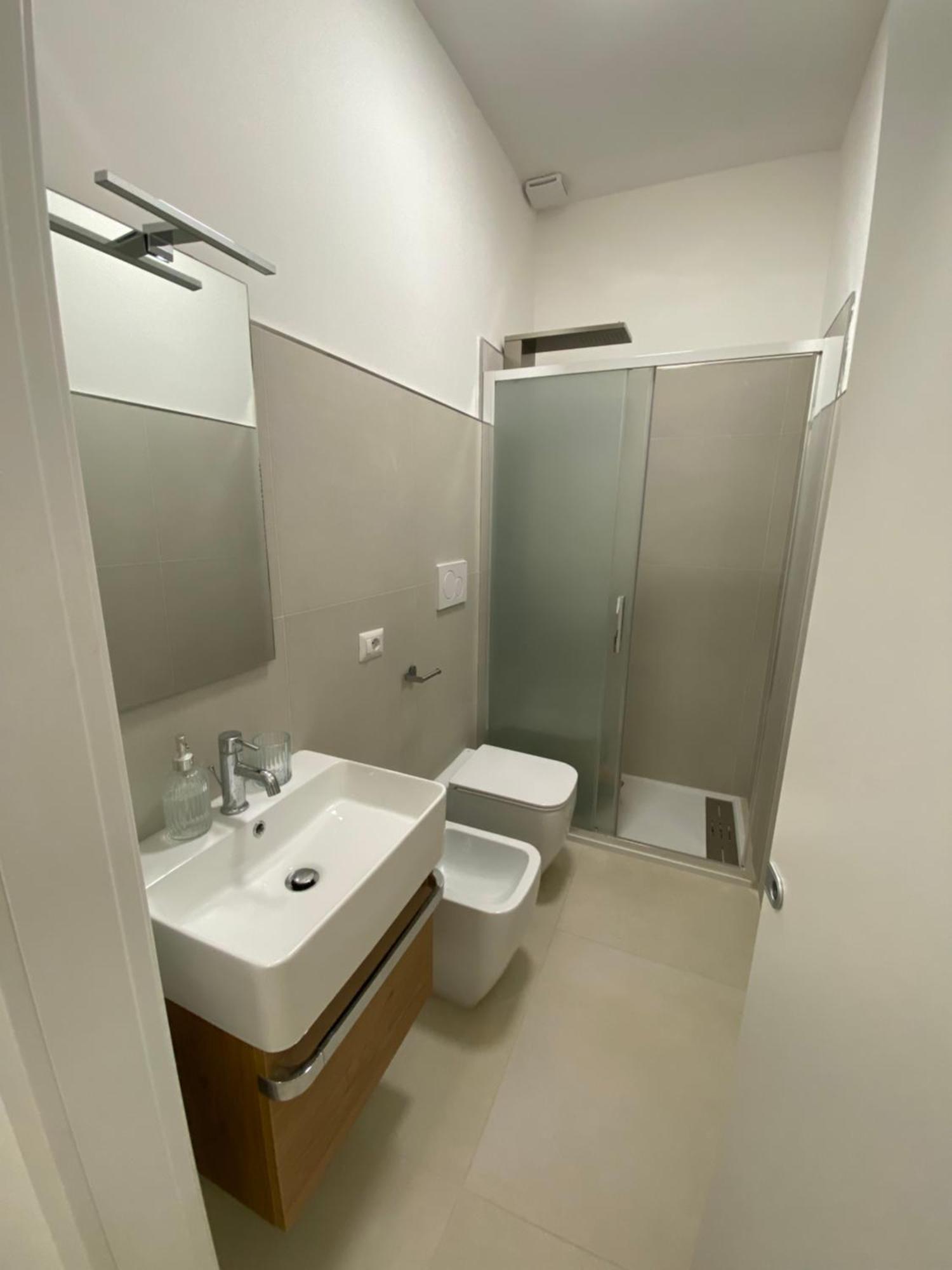 Le Buguse Suite Apartment Lecce Bagian luar foto